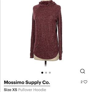 Mossimo soft and cozy lightweight hoodie, pocket in front. Like new. ✨♥️